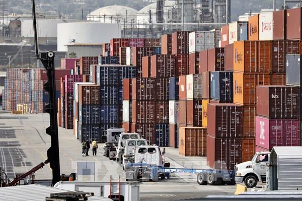 Thâm hụt thương mại Mỹ bất ngờ giảm xuống mức thấp nhất kể từ 2020