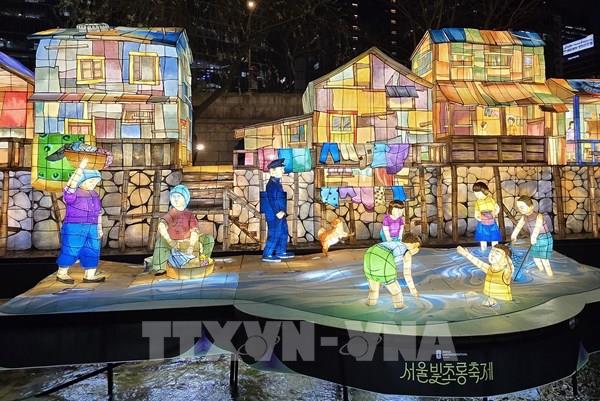 Rực rỡ Lễ hội đèn lồng Seoul 2025 đón Giáng sinh và năm mới