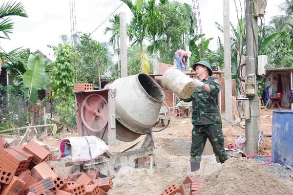 Thần tốc xây nhà, ấm lòng dân đón Tết