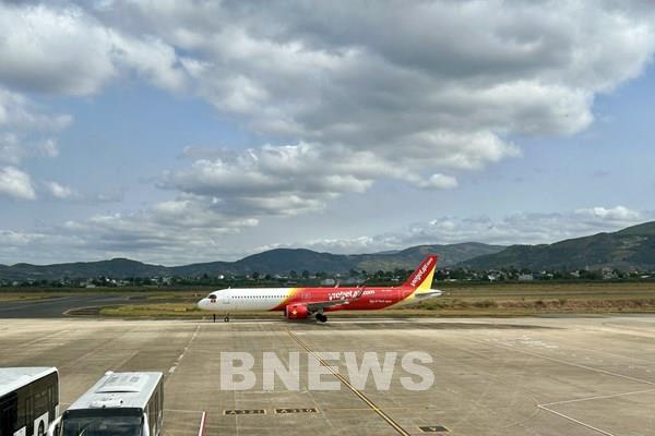 Ngừng tiếp nhận tàu bay để đảm bảo an toàn hoạt động khi gặp bão