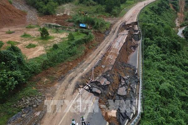 Chuẩn bị thông xe 1 chiều qua tuyến đèo Khánh Lê