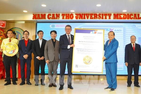 Bệnh viện Đại học Nam Cần Thơ đạt chứng nhận tiêu chuẩn Hoa Kỳ AACI