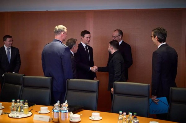 Mỹ yêu cầu Ukraine rút quân khỏi Donetsk