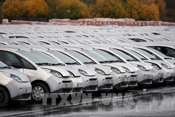 EU nới lỏng lệnh cấm xe xăng, dầu năm 2035 để cứu ngành ô tô