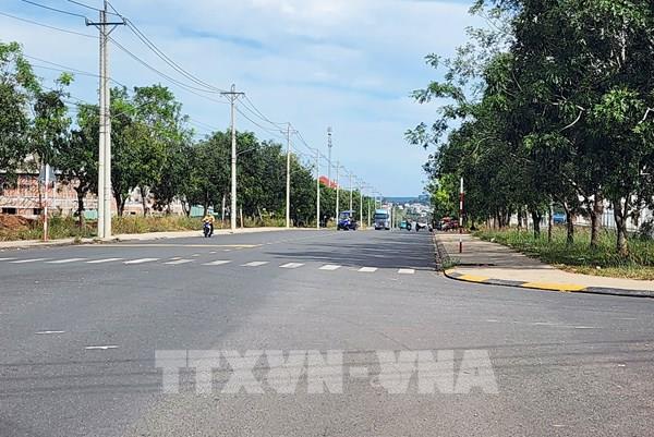 Tháo dỡ biển hạn chế tốc độ 20km/h sau phản ánh của TTXVN