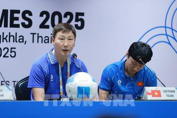 HLV Kim Sang Sik kỳ vọng trọng tài công tâm ở chung kết SEA Games 33