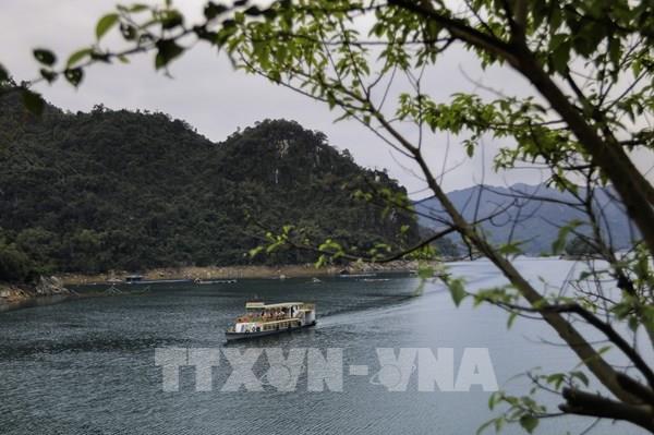 Hồ Hòa Bình – bức tranh sơn thủy giữa đại ngàn Tây Bắc