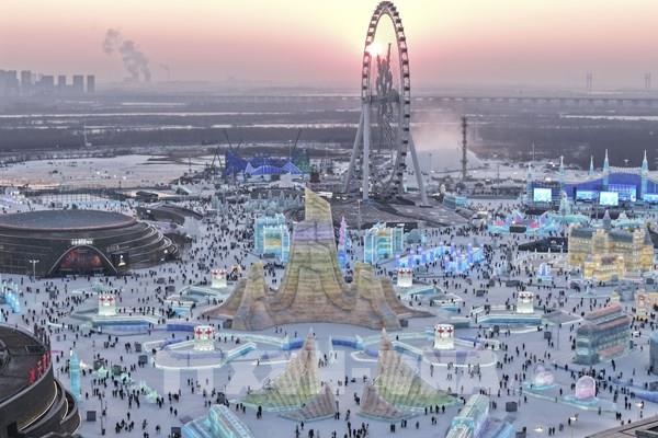 Khám phá công viên băng tuyết lớn nhất thế giới