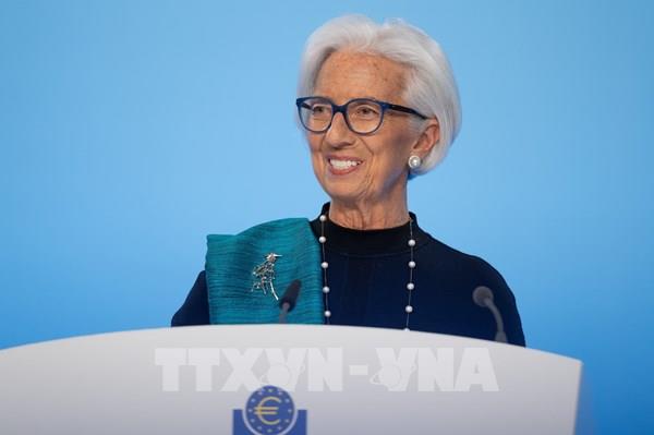 Đồng euro dự báo tiếp tục gây sức ép lên tăng trưởng kinh tế châu Âu