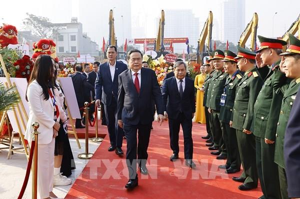 Chủ tịch Quốc hội Trần Thanh Mẫn dự Lễ khởi công Dự án Trục Đại lộ Cảnh quan sông Hồng