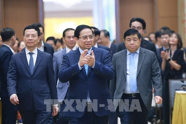 Thủ tướng: Kinh tế số là động lực, xã hội số là nền tảng, con người là trung tâm