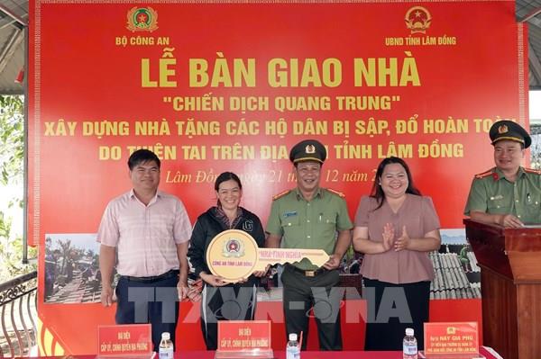 Bàn giao nhà đầu tiên trong “Chiến dịch Quang Trung” tại Lâm Đồng