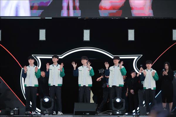 Khi T1 đối đầu All-Star Việt Nam, điều gì sẽ xảy ra?