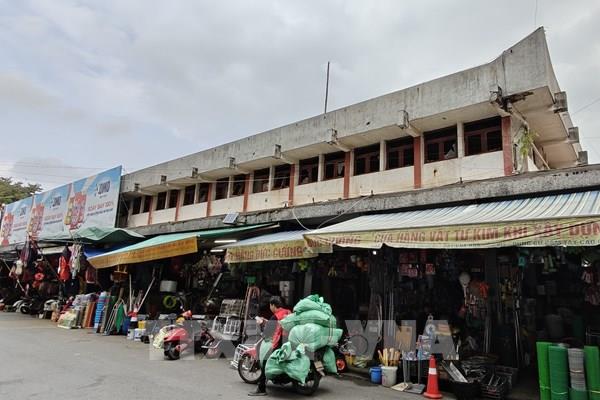 Tiểu thương chợ Nhớn mong chợ sớm được sửa chữa và hoạt động trở lại