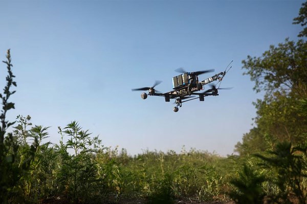 Đức thắt chặt an ninh sau các vụ xâm nhập của drone lạ