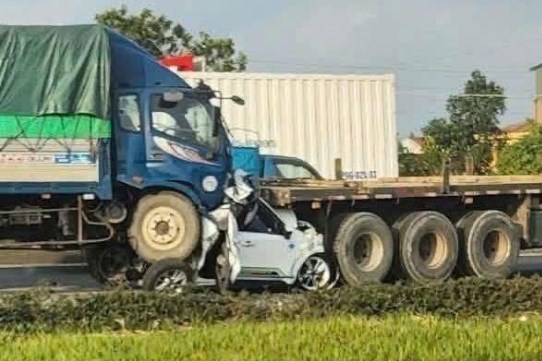 Tạm giữ lái xe gây tai nạn liên hoàn 7 ô tô trên Quốc lộ 5 làm 2 người tử vong