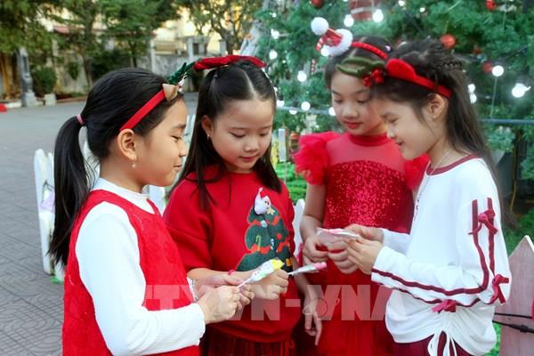 Giáng sinh rộn ràng khắp cả nước