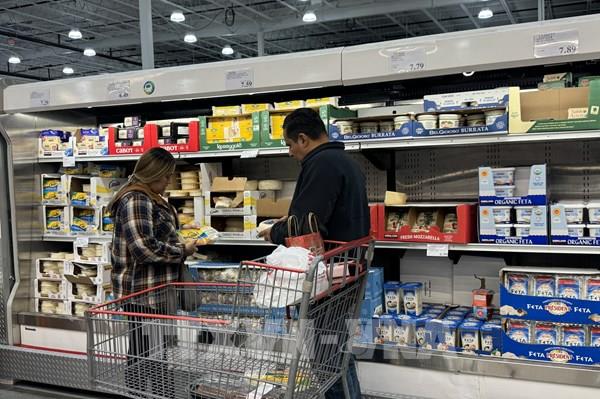 Gần 50% người Mỹ đối mặt với áp lực tài chính nặng nề