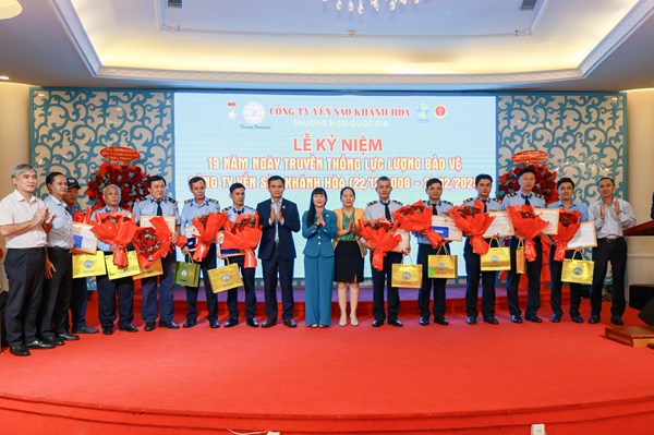 Yến sào Khánh Hòa: Gắn bảo vệ biển đảo với phát triển kinh tế