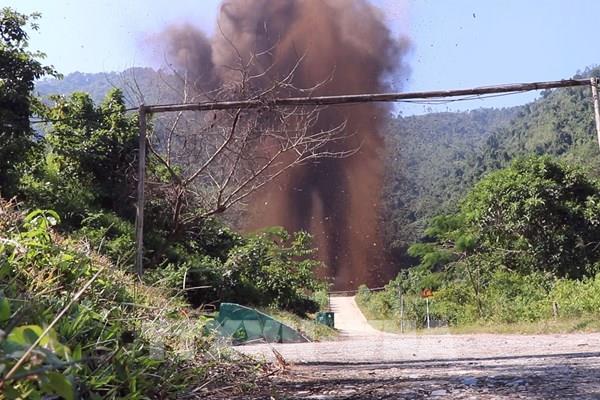 Hủy nổ thành công quả bom 300kg