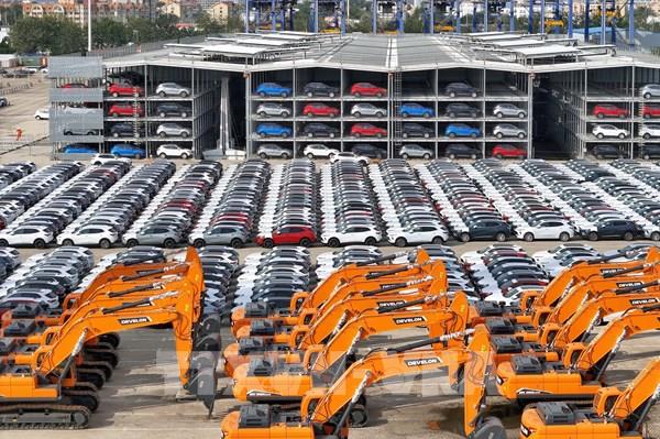 IMF nâng dự báo tăng trưởng kinh tế toàn cầu 2026