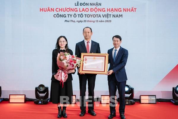 Toyota Việt Nam đón nhận Huân chương Lao động hạng Nhất