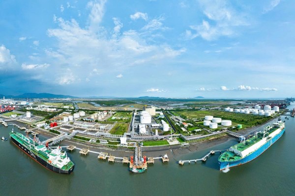 Từ trụ cột năng lượng đến điểm tựa cộng đồng