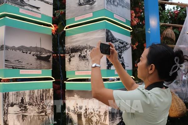 100 khoảnh khắc kể chuyện sông nước miền Tây