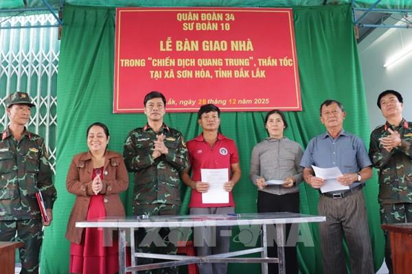 Đắk Lắk: Bàn giao 5 căn nhà đầu tiên trong Chiến dịch “Thần tốc Quang Trung”