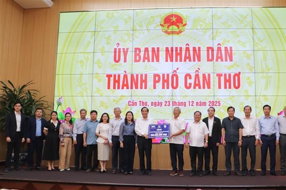 Phát huy vai trò của người cao tuổi trong chuyển đổi số