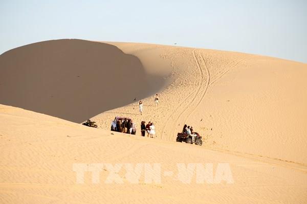 Khám phá vẻ đẹp độc đáo của “tiểu sa mạc Sahara”