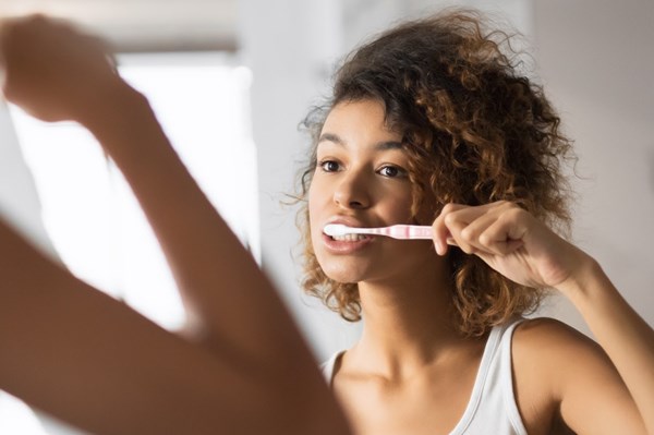 Hiệp hội Nha khoa Mỹ khuyến nghị cách đánh răng sáng