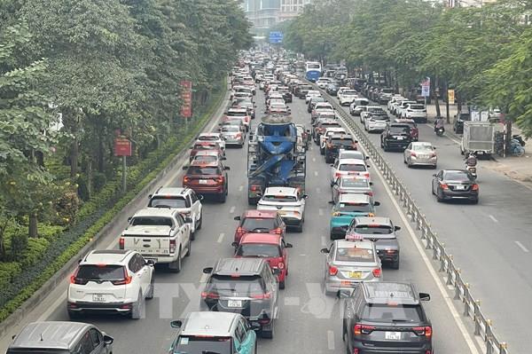 Giao thông Hà Nội ổn định ngày đầu kỳ nghỉ Tết Dương lịch 2026