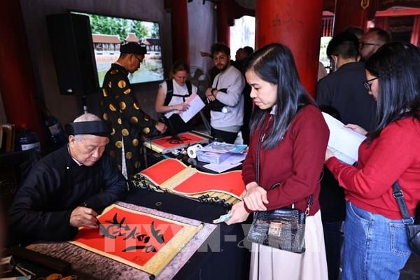 Tết Nguyên đán 2026 nghỉ mấy ngày? Lịch nghỉ chi tiết cho công chức, người lao động