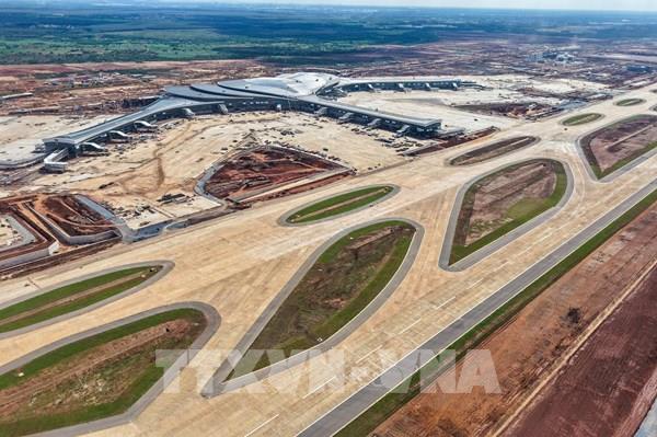 Xuyên Tết lắp đặt thiết bị tại nhà ga sân bay Long Thành