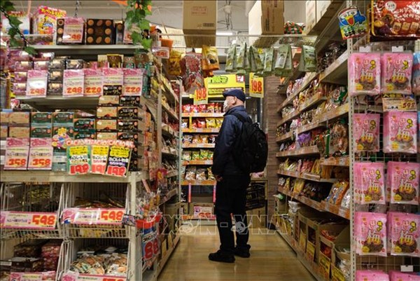 Nhật Bản: Các nhà bán lẻ chạy đua cung cấp hàng hóa giá rẻ do lạm phát