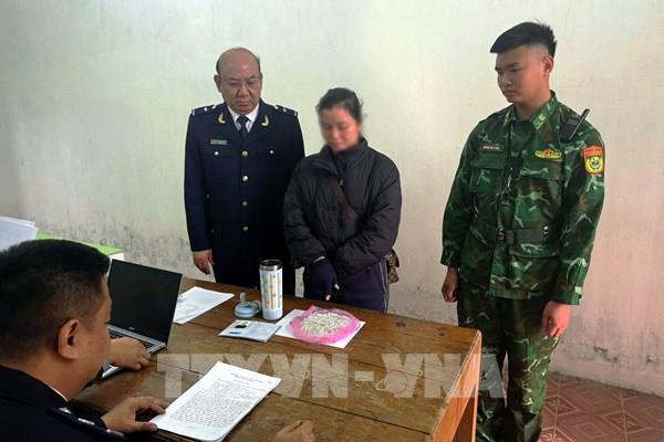 Bắt giữ vụ vận chuyển số lượng lớn bạc trái phép