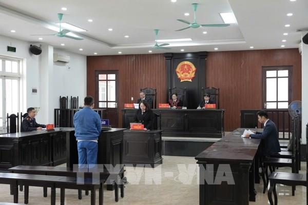 Phạt 6 tháng tù đối tượng gây rối ở sảnh thang máy chung cư