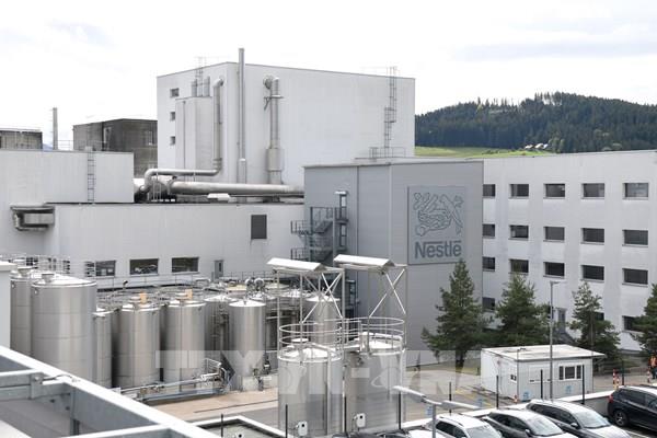 Diễn biến mới trong vụ thu hồi sữa công thức cho trẻ em của Nestlé