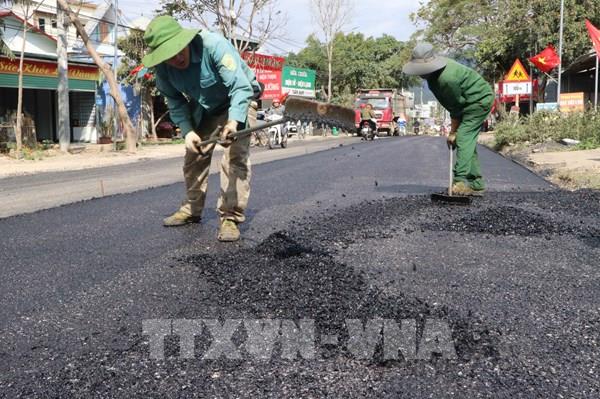 Hà Nội rà soát, sửa chữa hư hỏng mặt đường trên các tuyến thi công công trình khẩn cấp