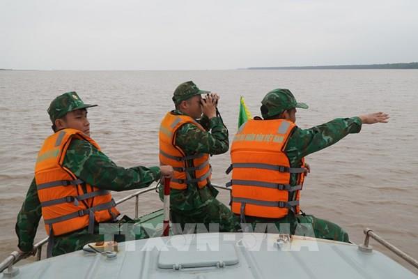Ngăn chặn hoạt động khai thác, vận chuyển cát trái phép tại khu vực biên giới và vùng biển