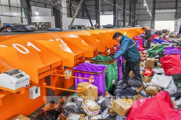 Chuyển động thương mại toàn cầu 2026 - Bài 2: Thương mại điện tử chuyển mình