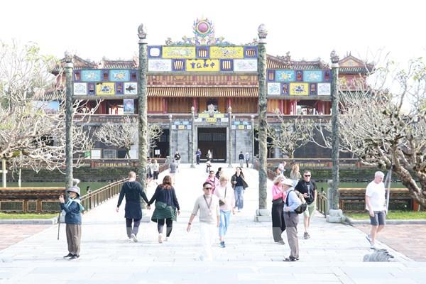 Tháo dỡ nhà rường ở lăng mộ Hoàng Thái hậu Từ Dụ ngay sau ngày 3/3