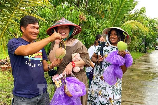 Du lịch Khánh Hòa trong không gian phát triển mới: Quà quê xây nên thương hiệu