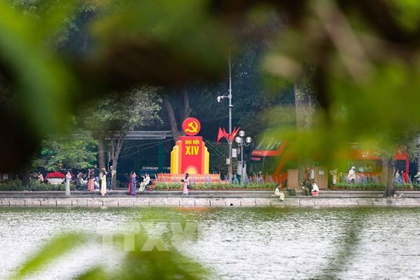 Hà Nội triển khai cao điểm vệ sinh môi trường phục vụ Đại hội XIV