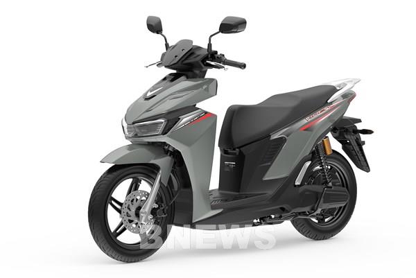 VinFast ra mắt 4 mẫu xe máy điện mới, hoàn thiện 4.500 trạm đổi pin đầu tiên