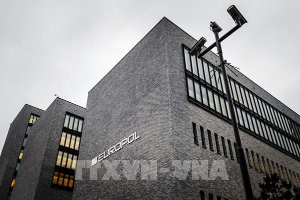 Europol và Microsoft triệt phá mạng lưới lừa đảo quy mô lớn qua email