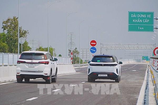 Cao tốc Cần Thơ – Cà Mau thông xe, mở trục tăng trưởng miền Tây