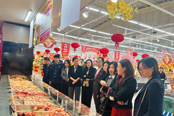 Kiểm tra bình ổn thị trường Tết Nguyên đán Bính Ngọ 2026 tại Bắc Ninh