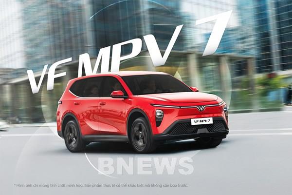 VinFast ra mắt dòng xe đa dụng 7 chỗ, giá 819 triệu đồng
